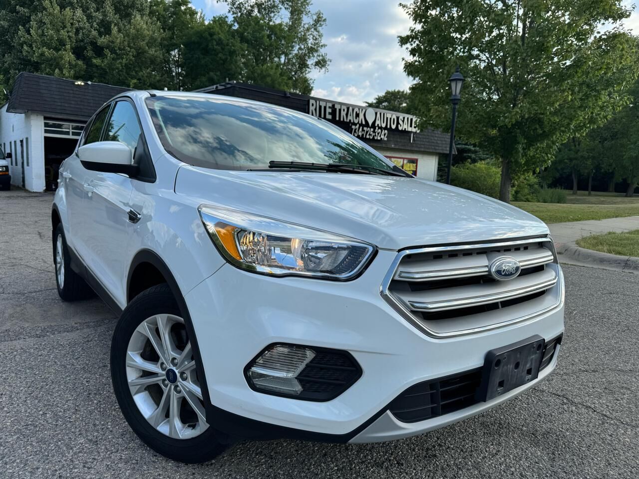 2017 FORD Escape
