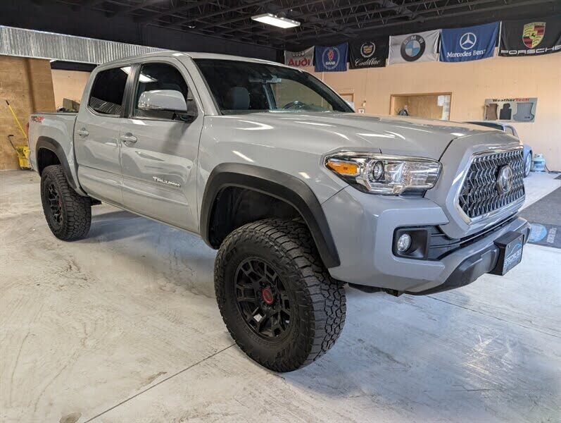 2019 TOYOTA Tacoma