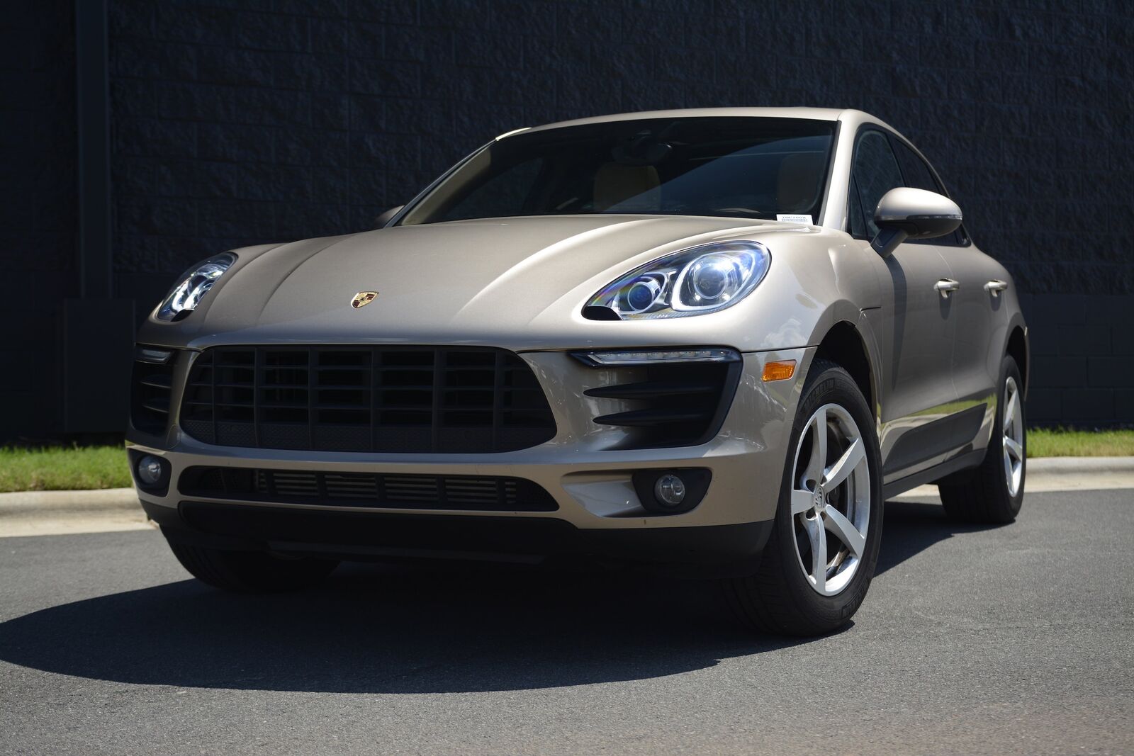 2018 PORSCHE Macan