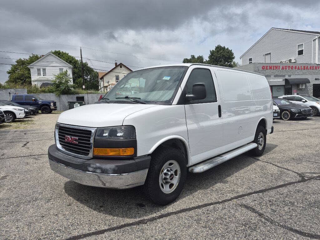 2015 GMC Savana