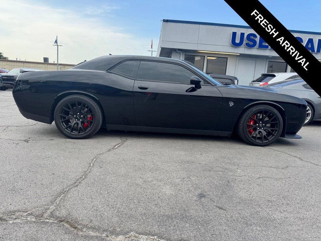 2016 DODGE Challenger