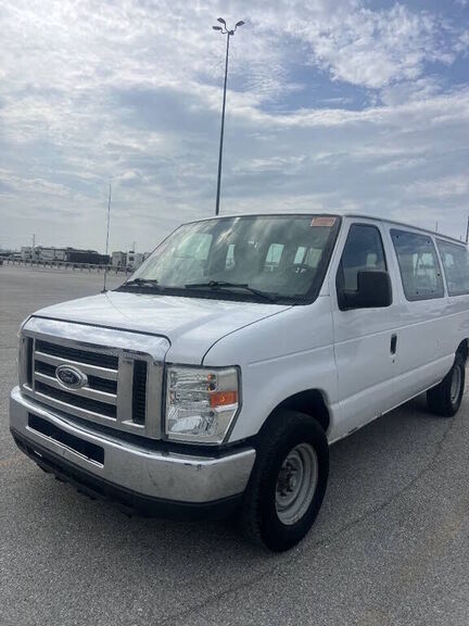 2012 FORD E-350