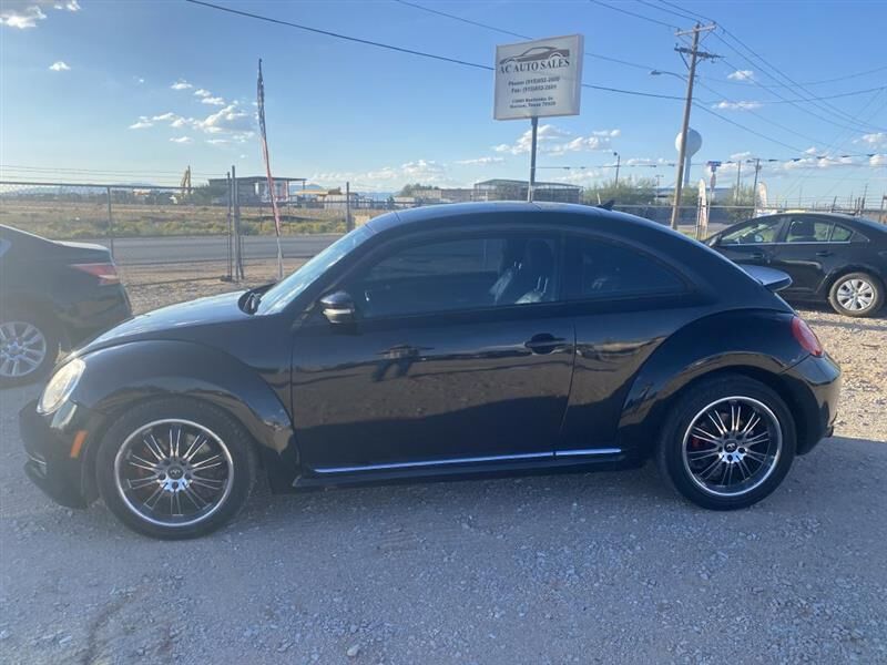 2012 VOLKSWAGEN Beetle