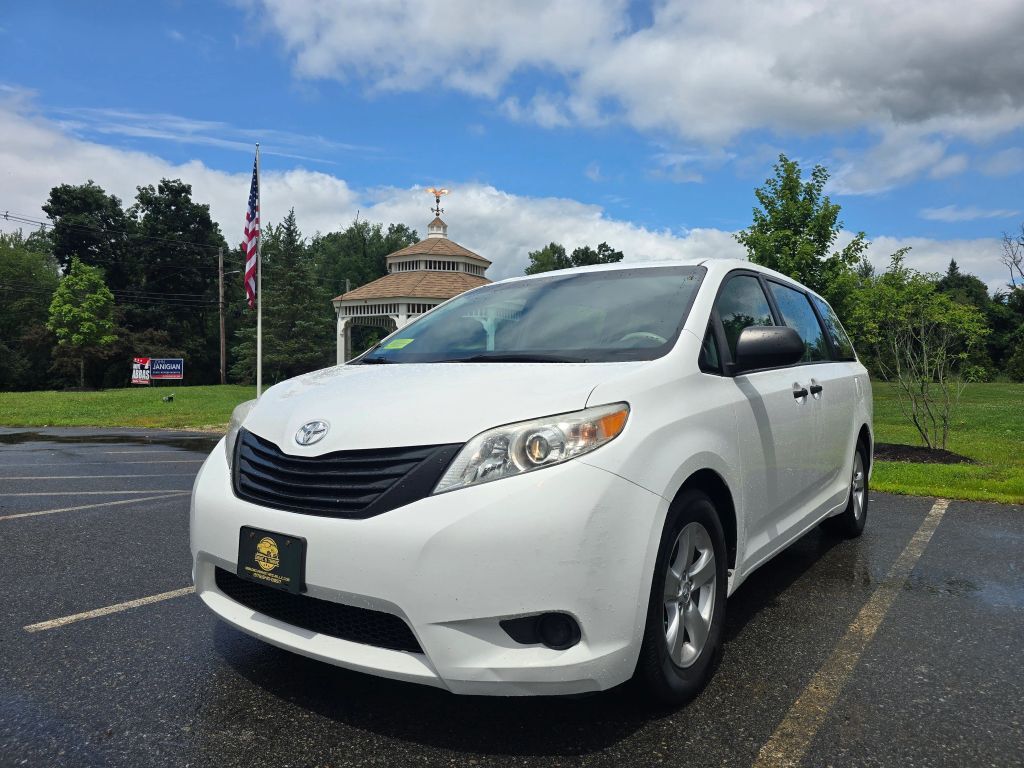 2014 TOYOTA Sienna