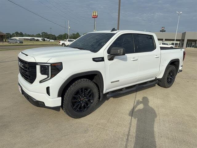 2023 GMC Sierra