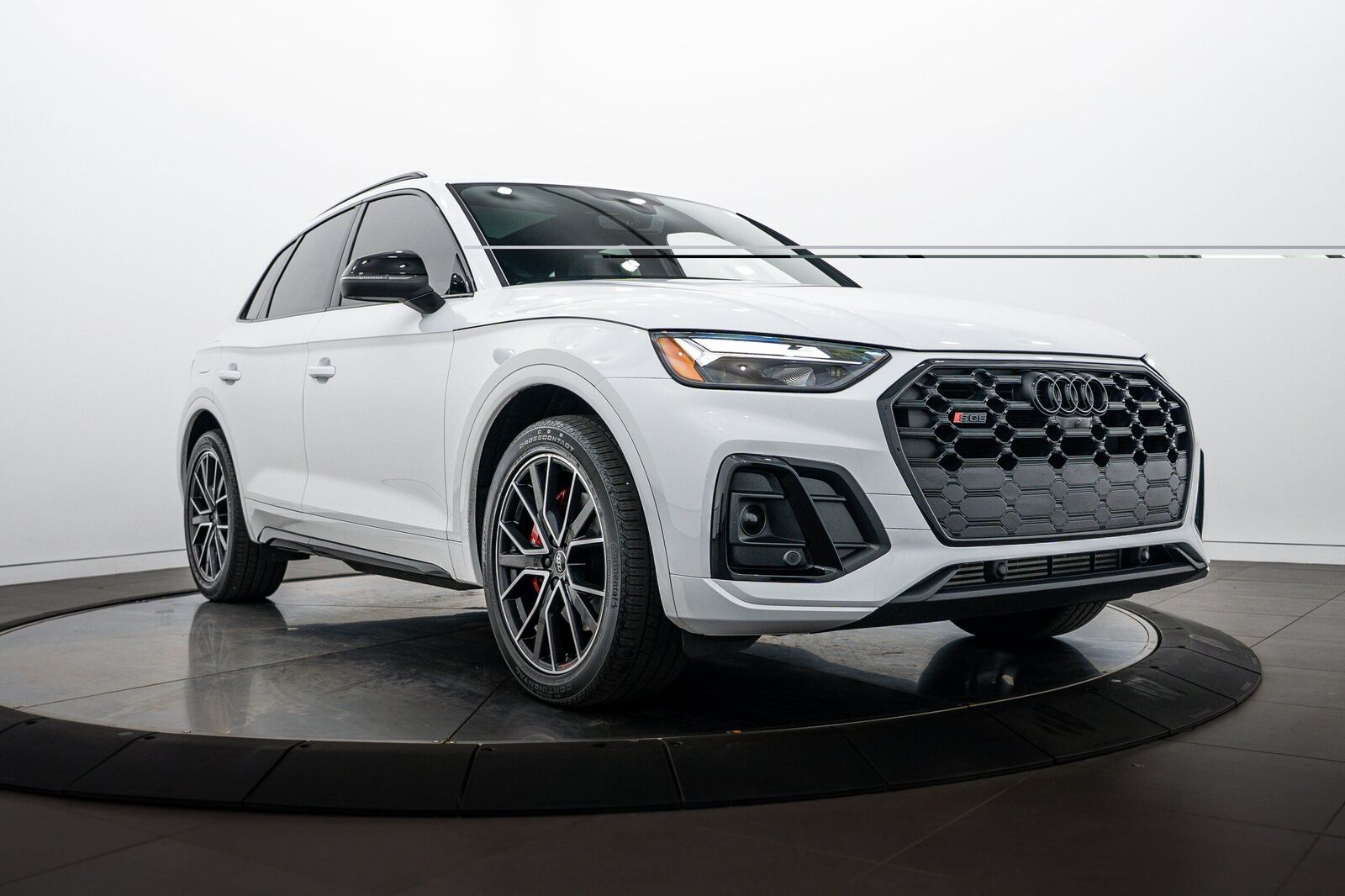 2023 AUDI SQ5