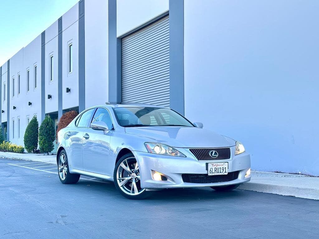 2010 LEXUS IS