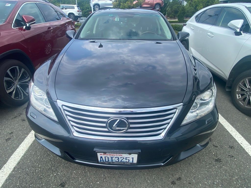 2011 LEXUS LS