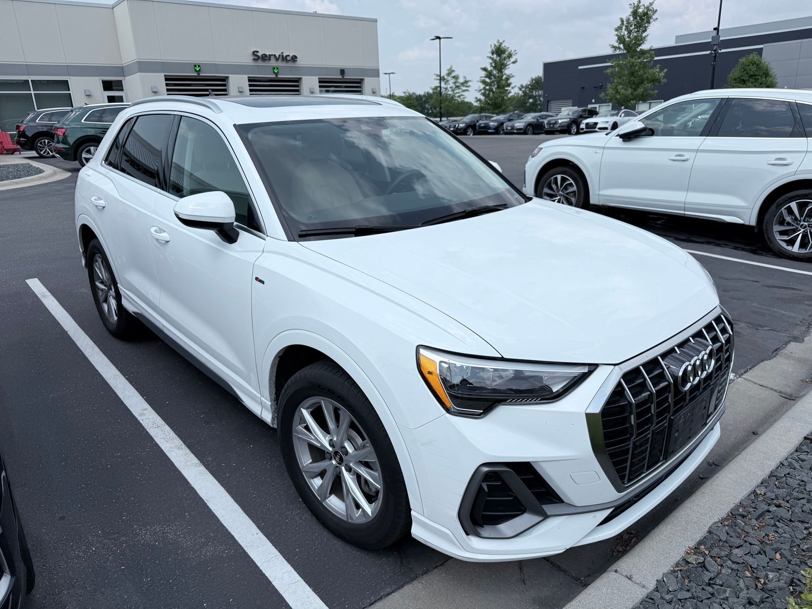 2022 AUDI Q3