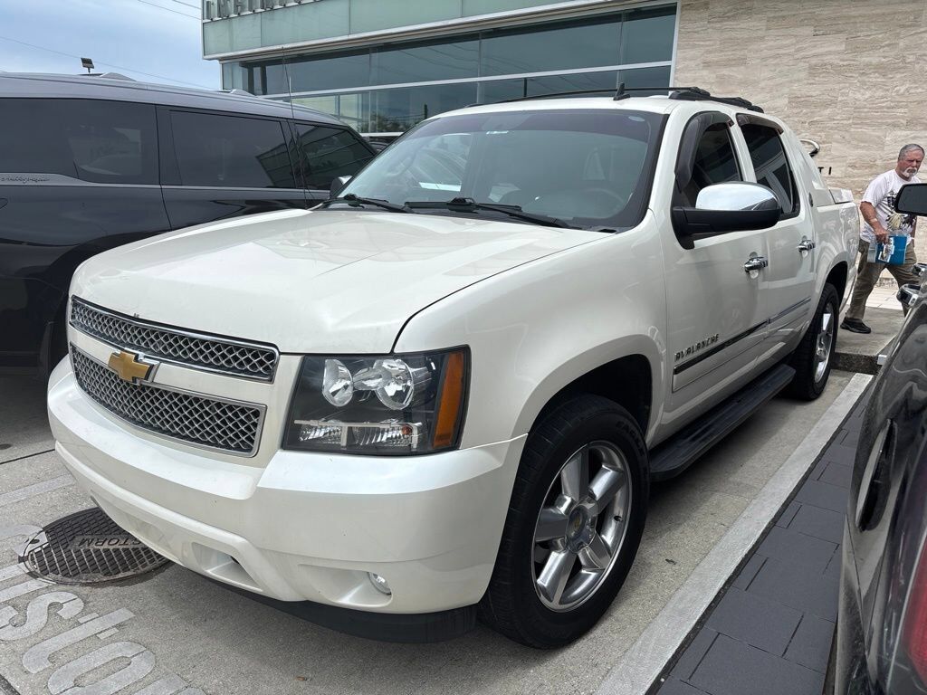 2013 CHEVROLET Avalanche
