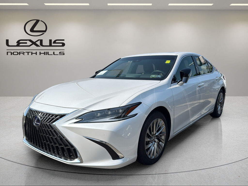 2022 LEXUS ES