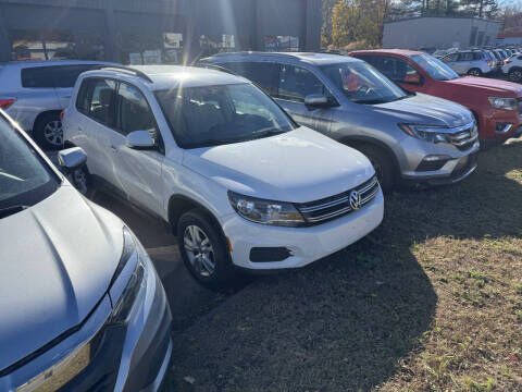 2016 VOLKSWAGEN Tiguan