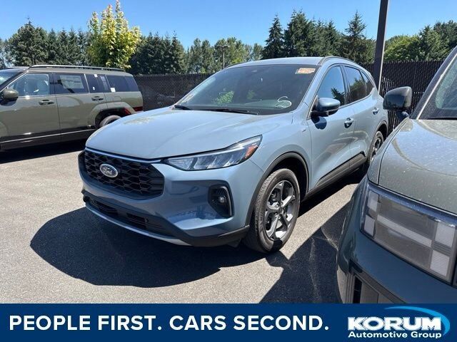 2025 FORD Escape