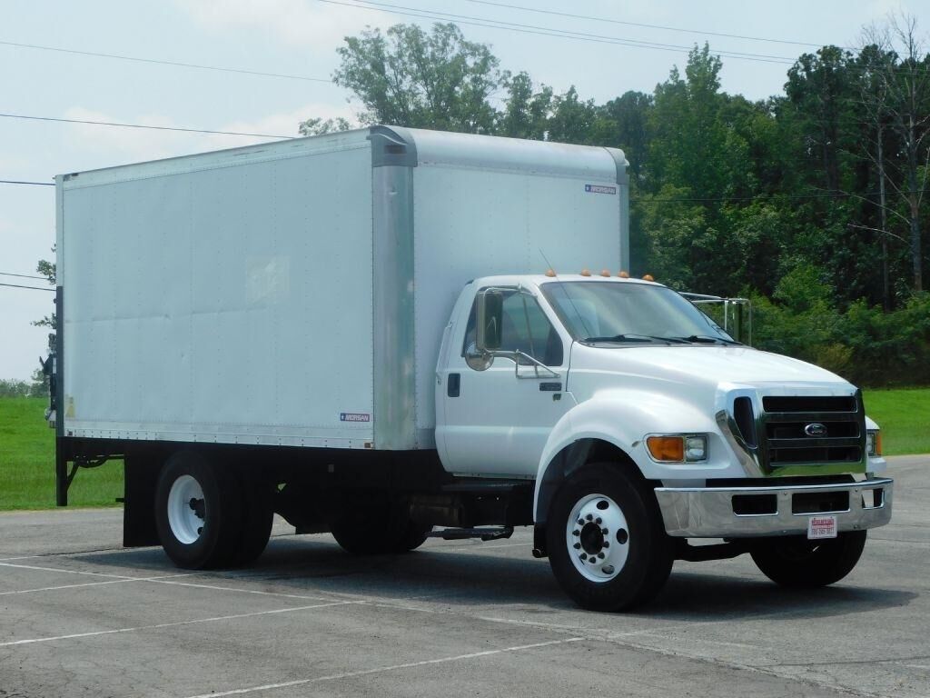 2013 FORD F-650