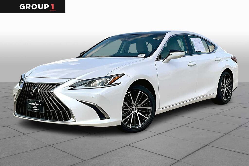 2024 LEXUS ES