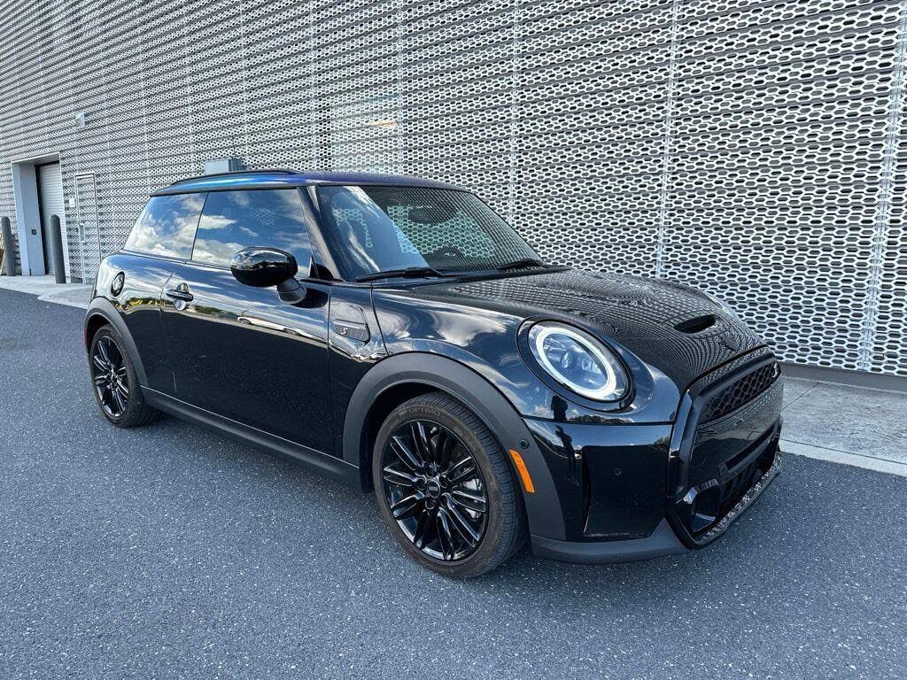 2023 MINI Hardtop