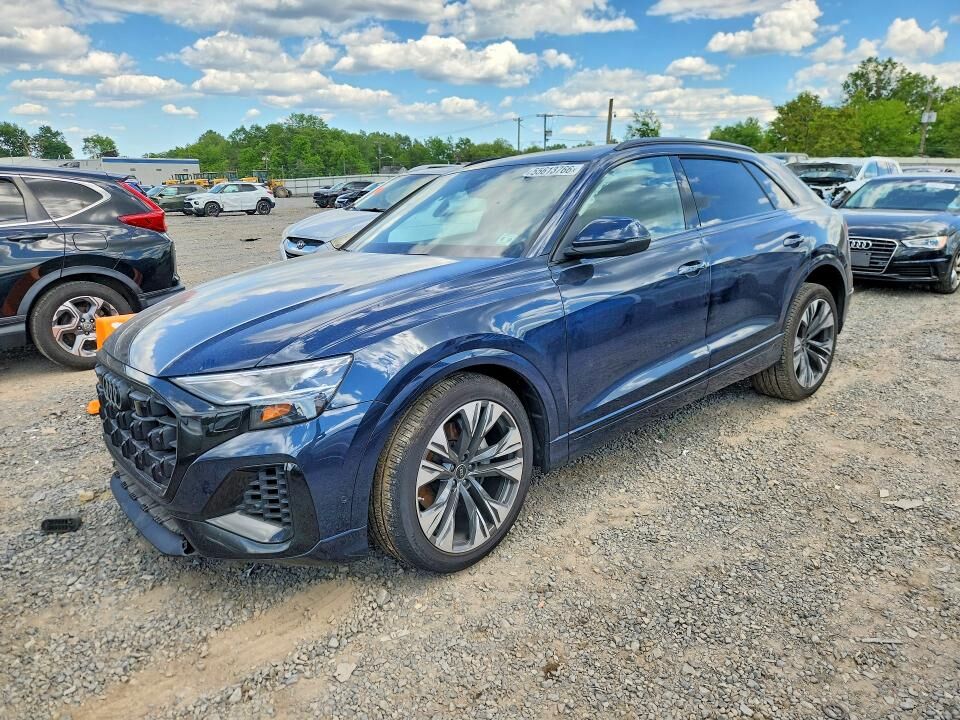 2025 AUDI Q8