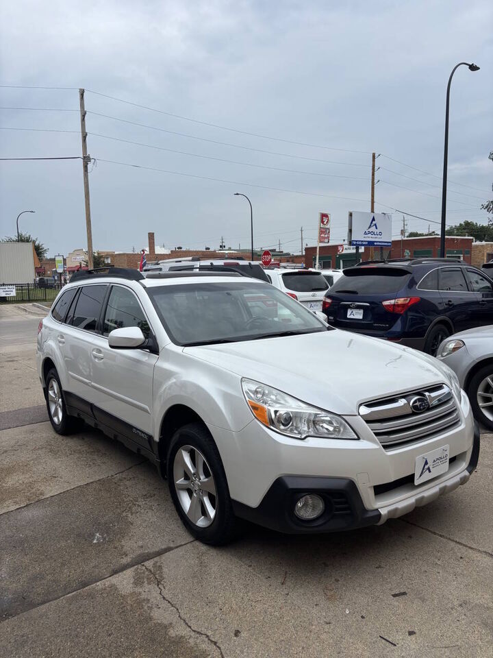 2014 SUBARU Outback