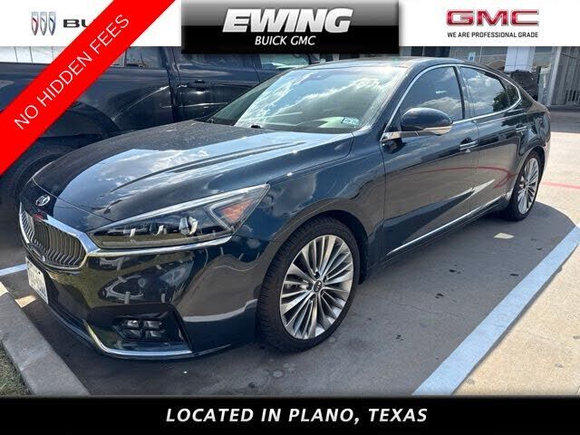 2017 KIA Cadenza