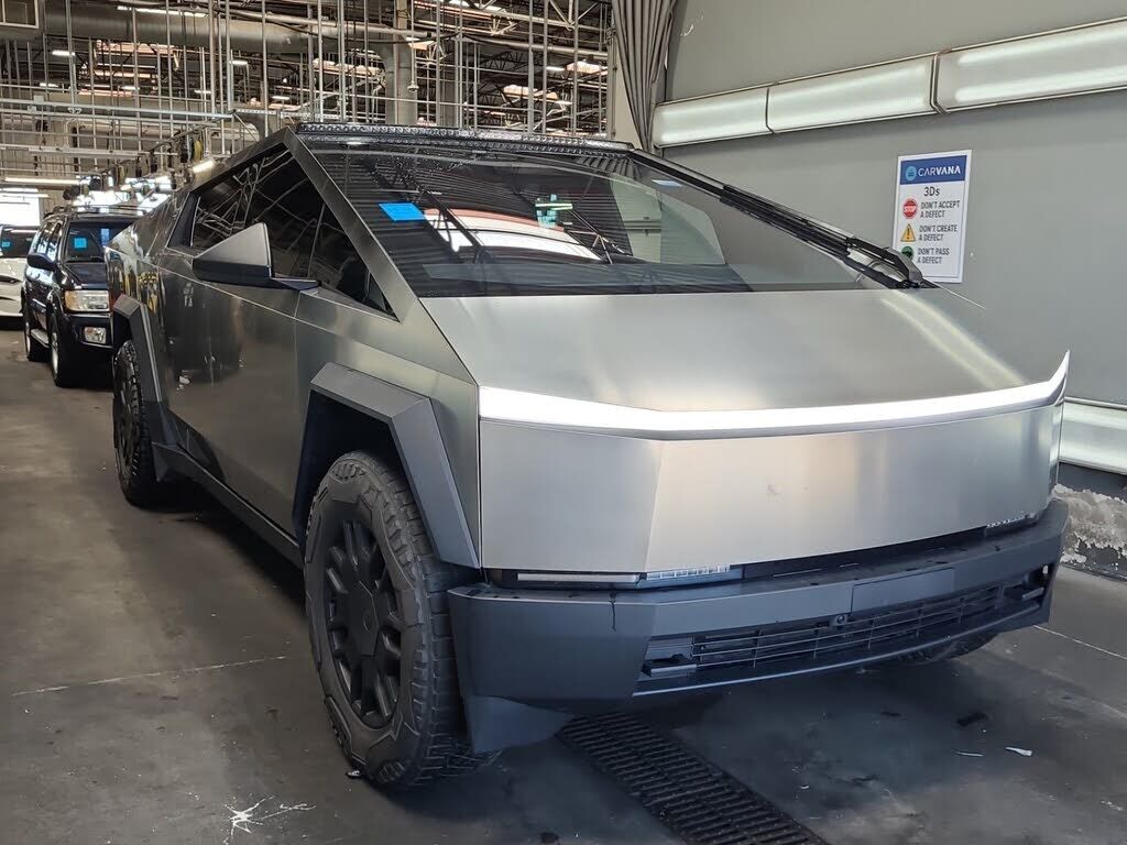 2024 TESLA Cybertruck