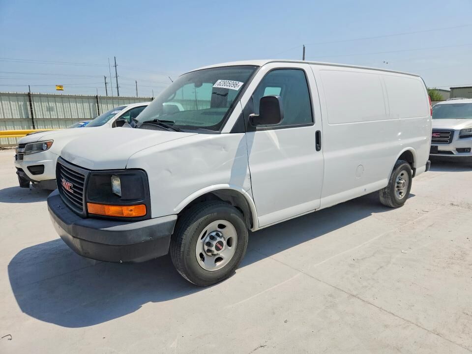 2015 GMC Savana