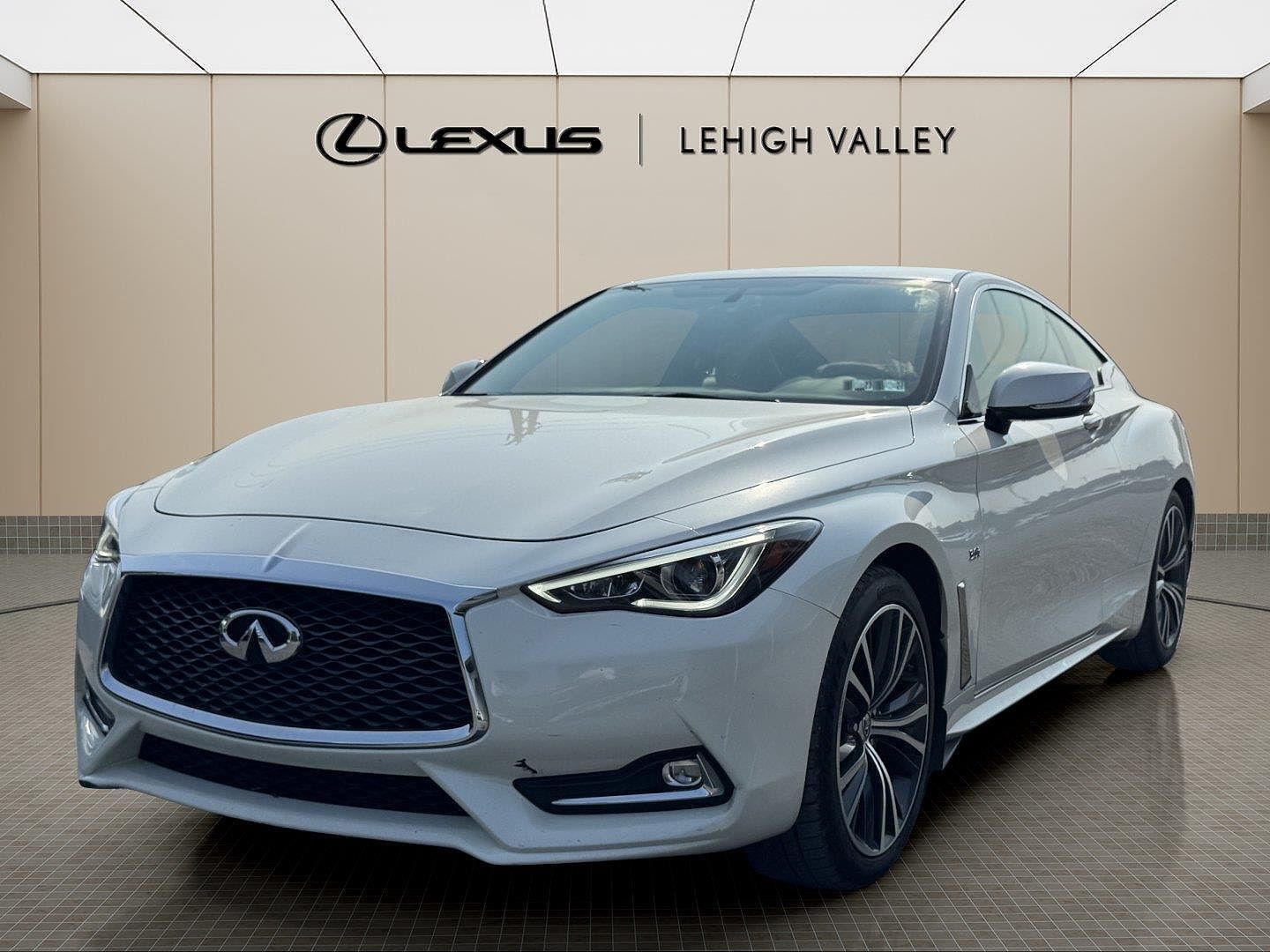 2017 INFINITI Q60