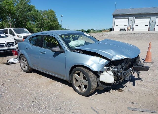 2013 DODGE Avenger