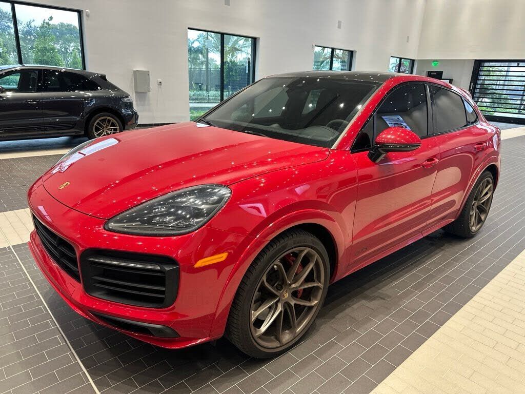2021 PORSCHE Cayenne