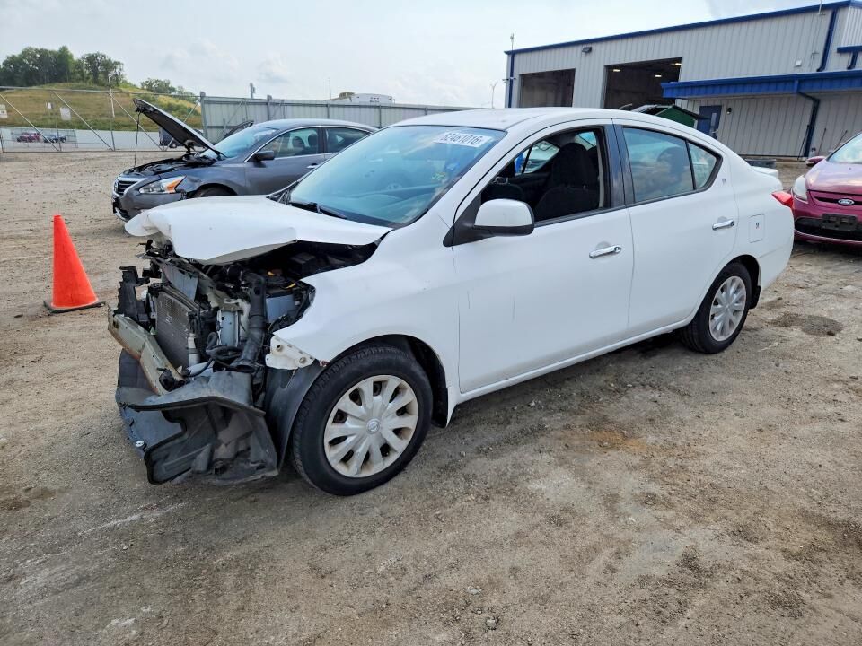 2014 NISSAN Versa