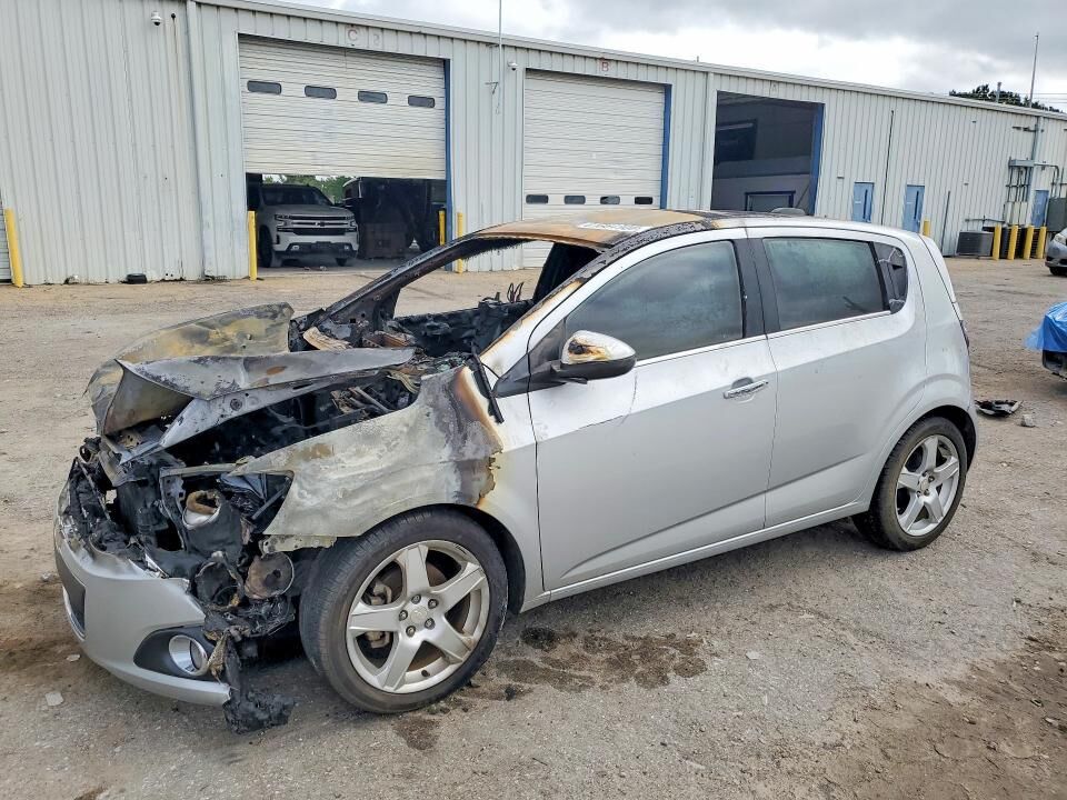 2016 CHEVROLET Sonic