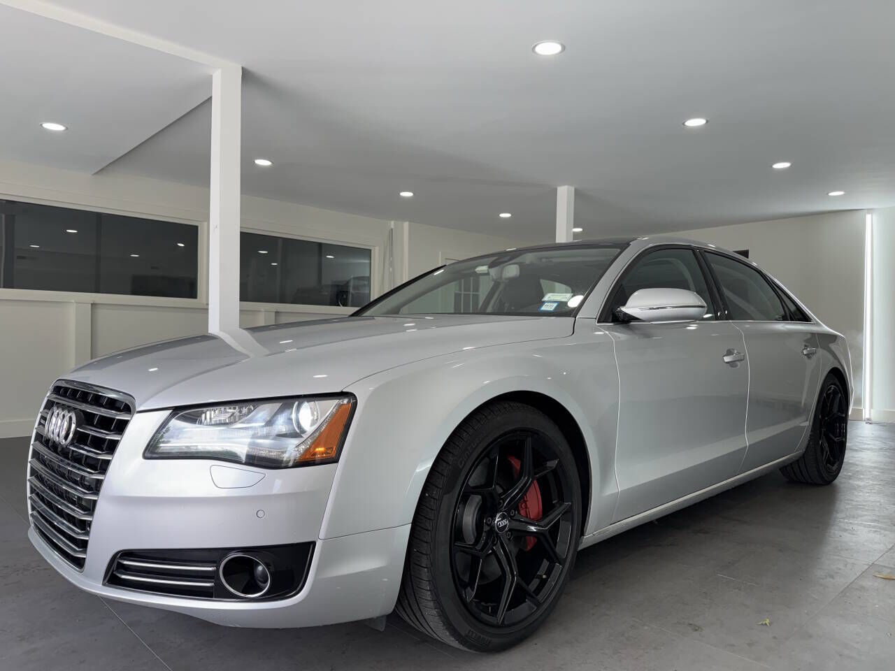 2011 AUDI A8