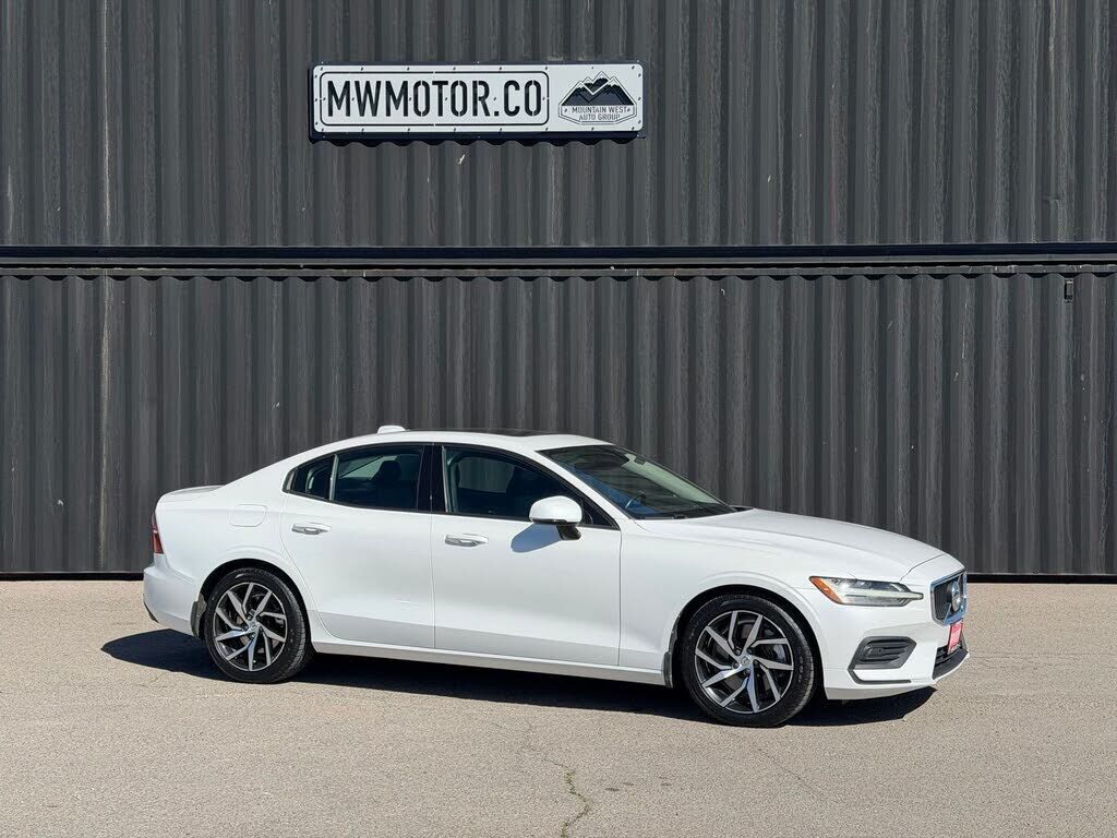 2020 VOLVO S60
