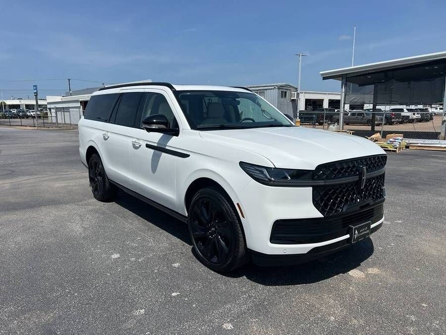 2027 LINCOLN Navigator L