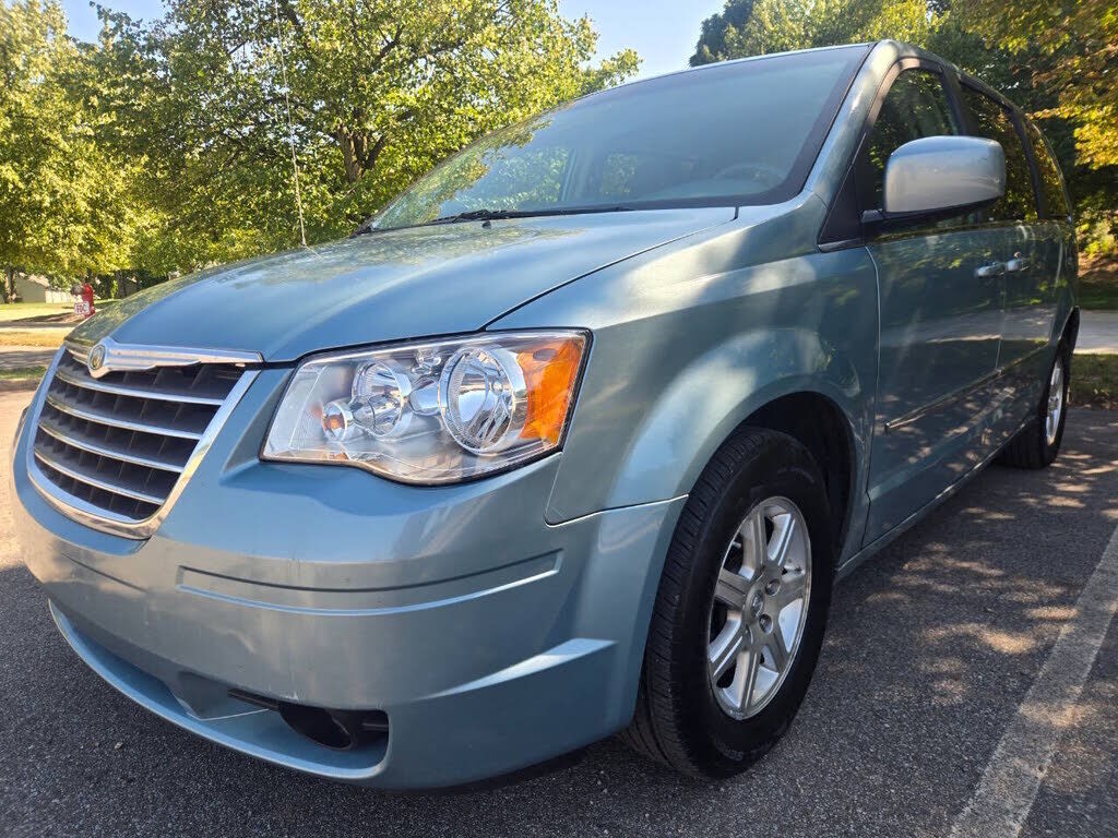 2009 CHRYSLER Town and Country