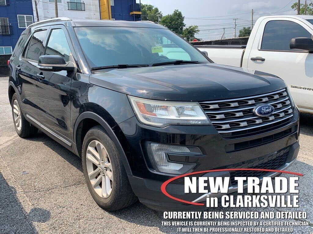 2017 FORD Explorer