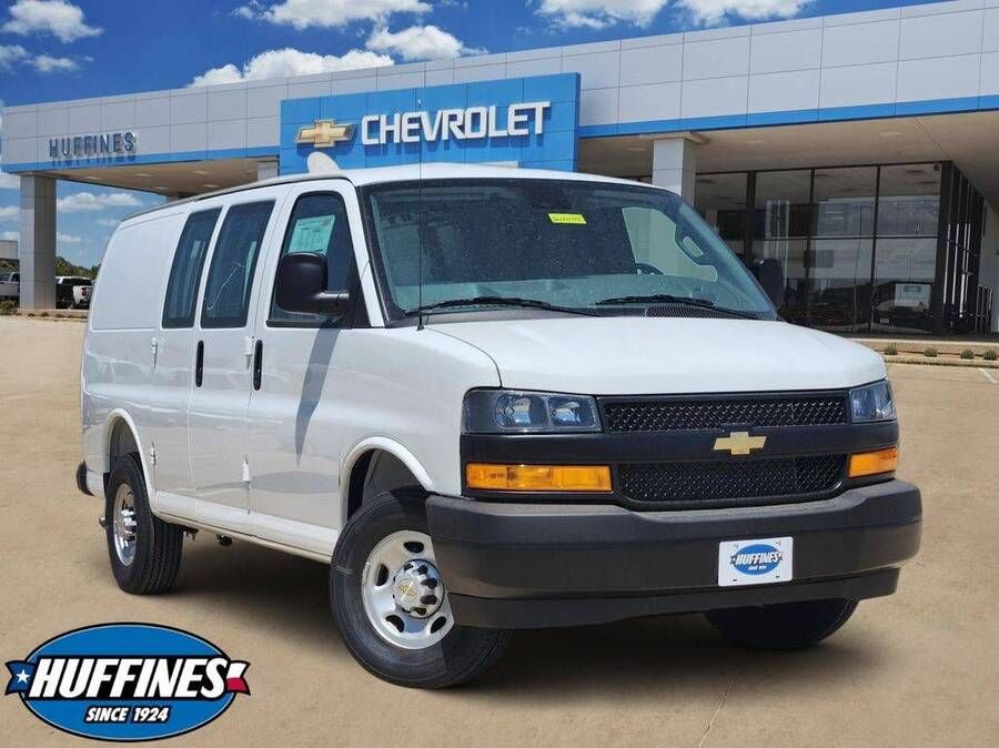2026 CHEVROLET Express