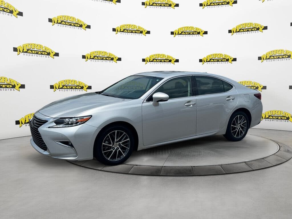 2017 LEXUS ES