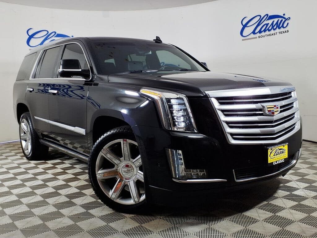 2017 CADILLAC Escalade
