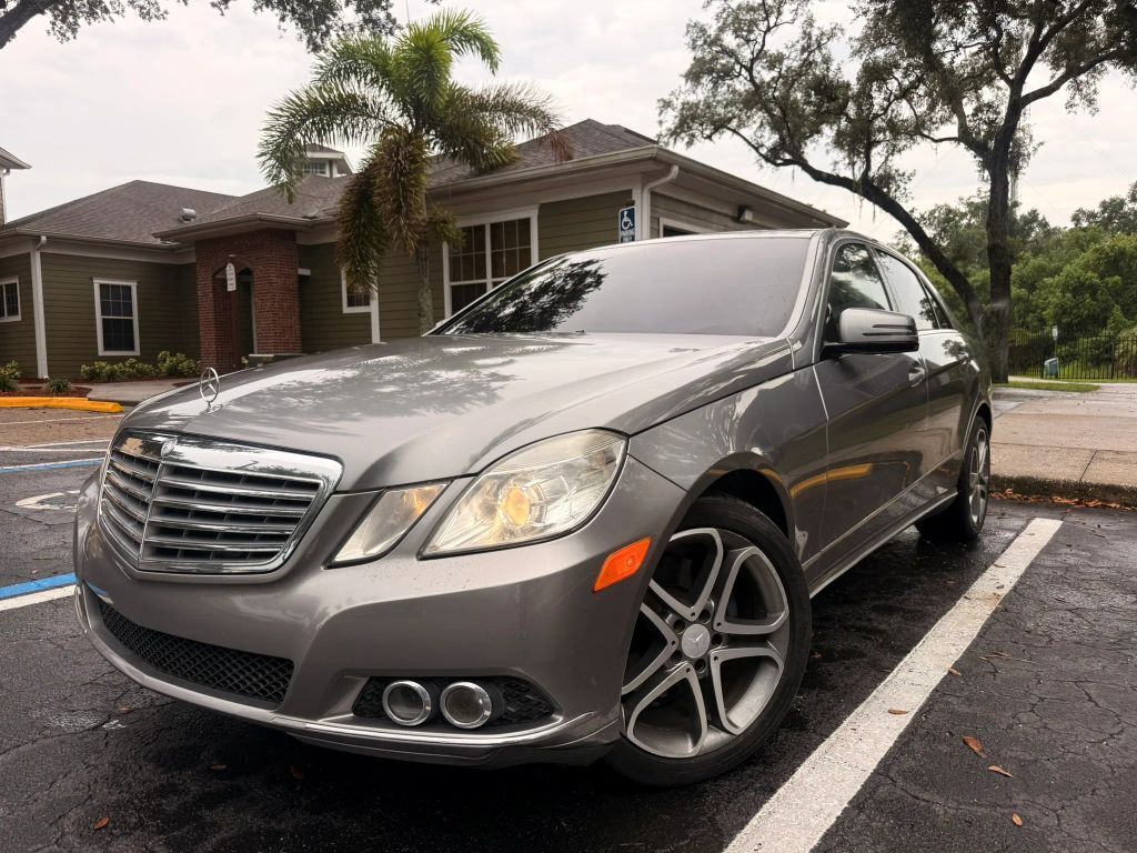 2011 MERCEDES-BENZ E-Class