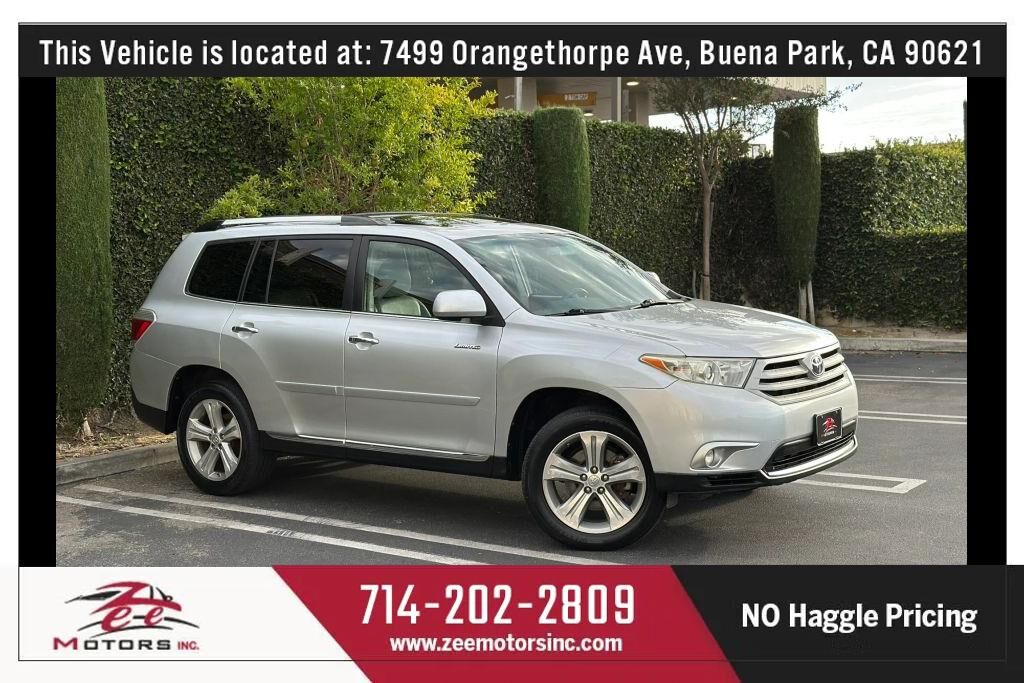 2011 TOYOTA Highlander