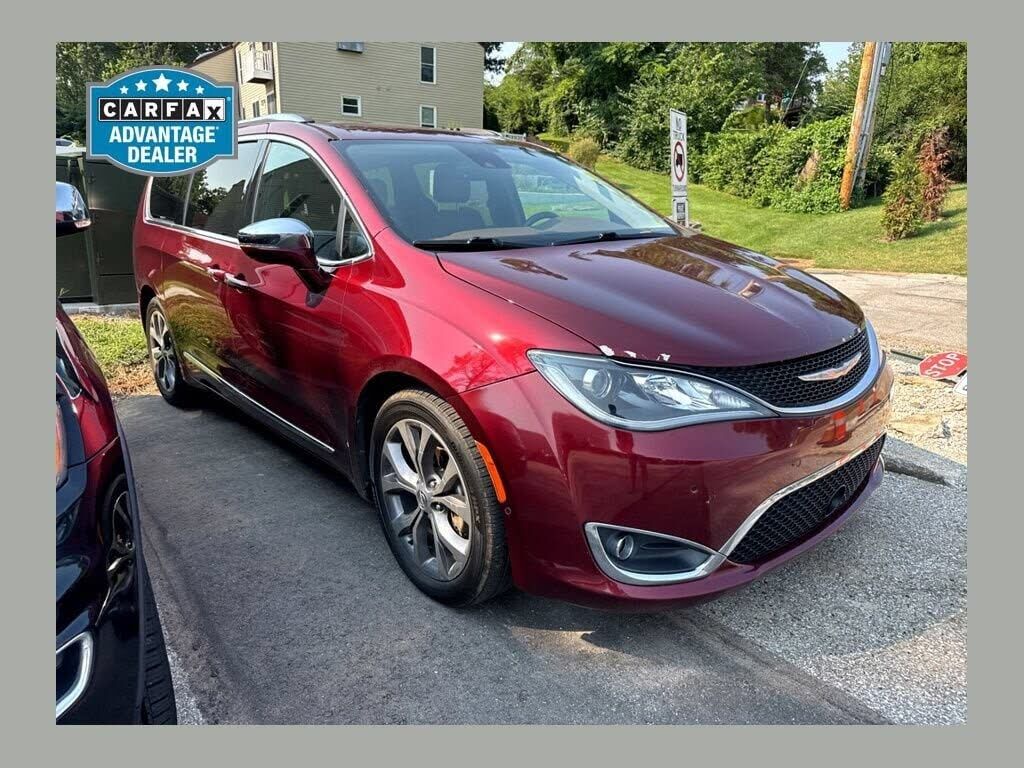 2017 CHRYSLER Pacifica