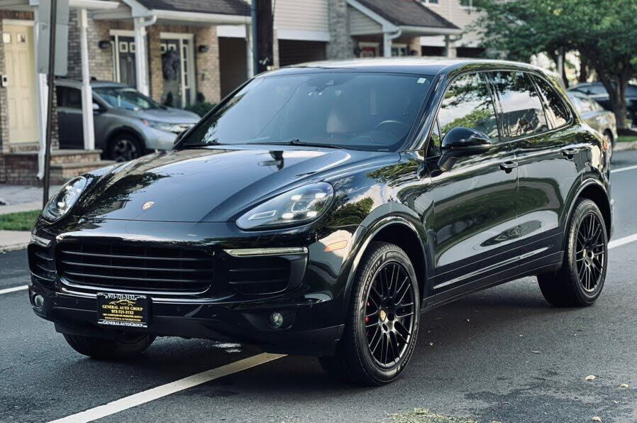 2018 PORSCHE Cayenne