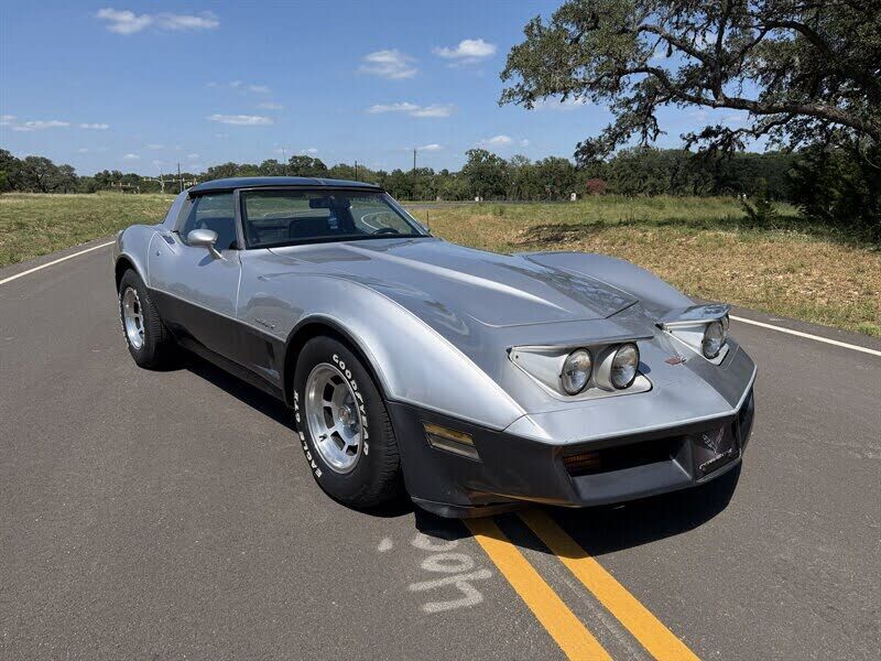 1982 CHEVROLET Corvette