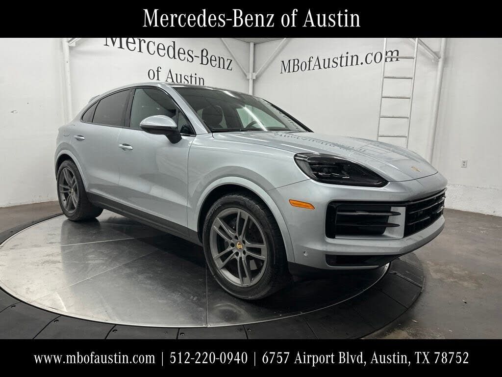 2024 PORSCHE Cayenne