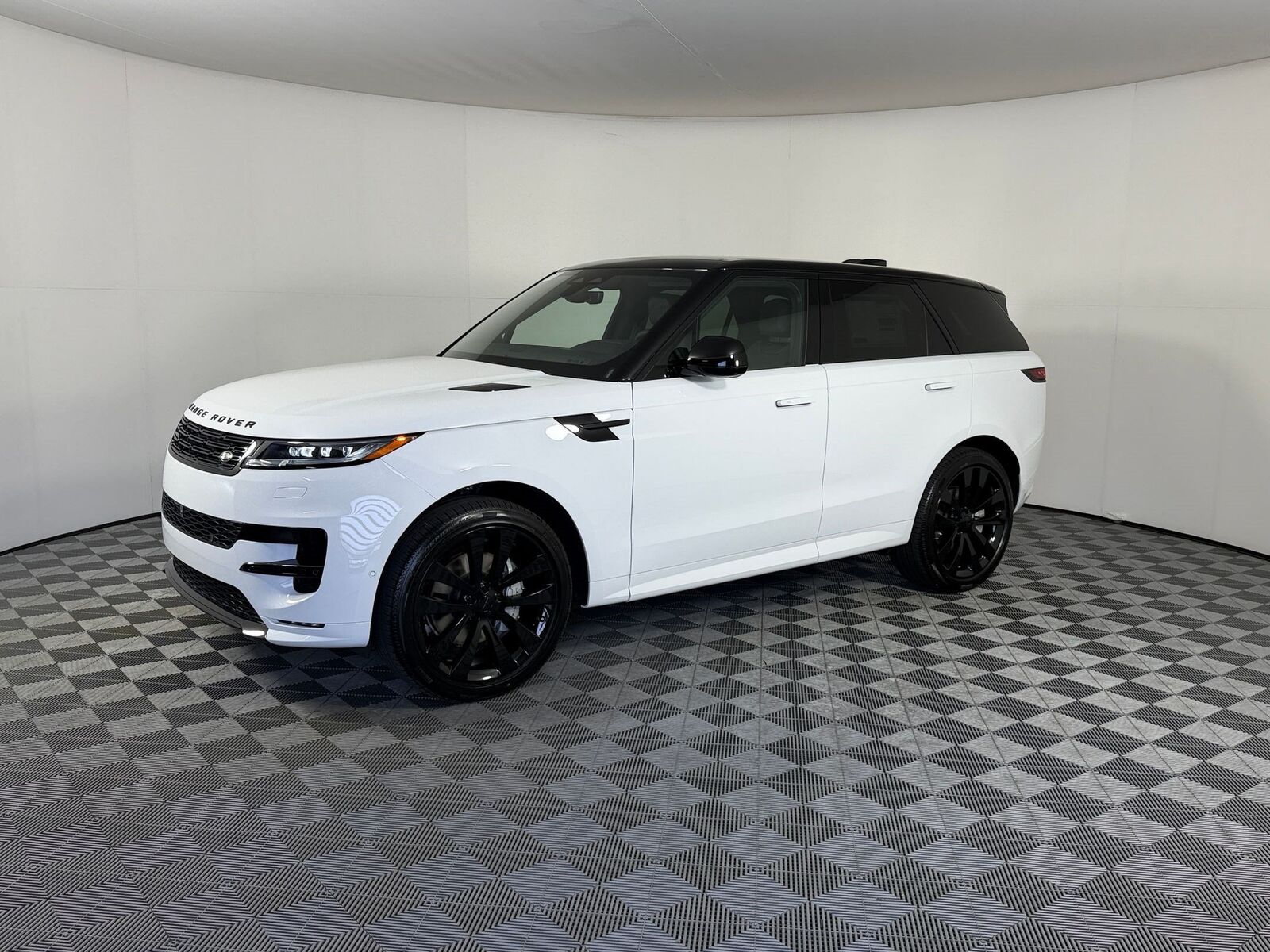 2026 LAND ROVER Range Rover Sport