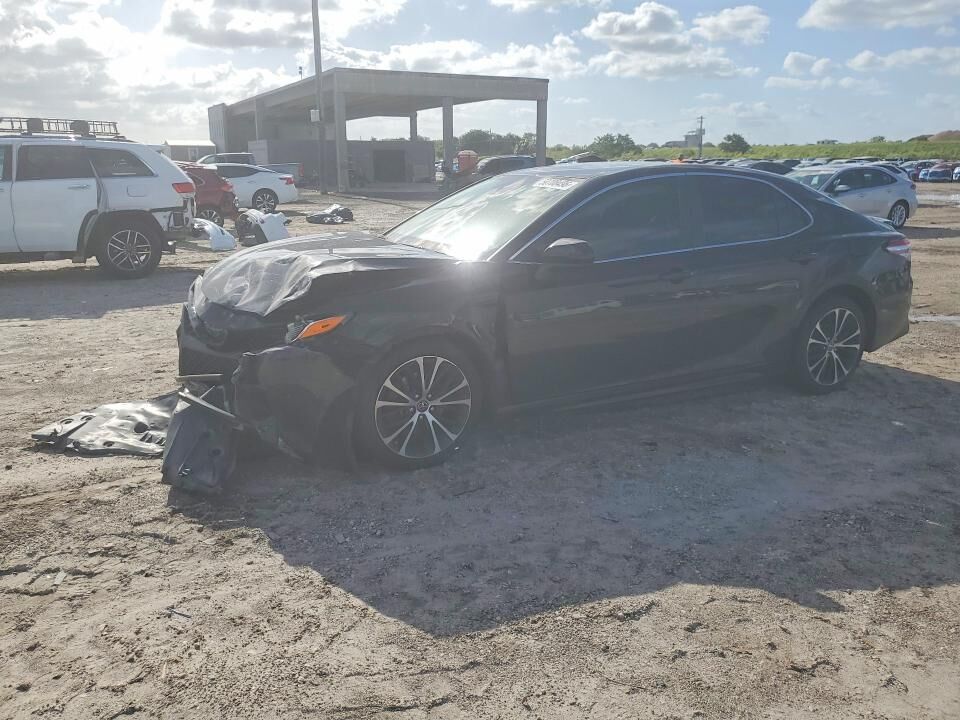 2020 TOYOTA Camry
