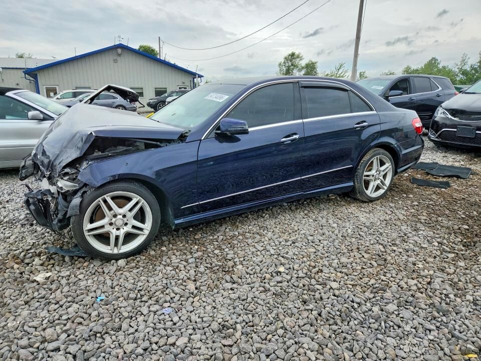 2013 MERCEDES-BENZ E-Class