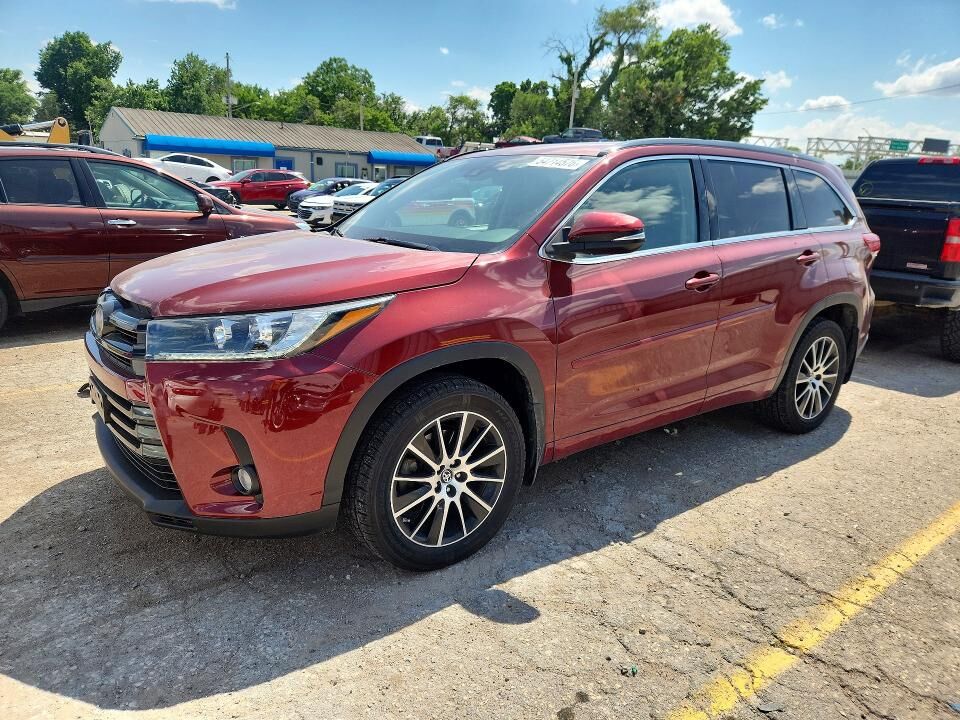 2017 TOYOTA Highlander