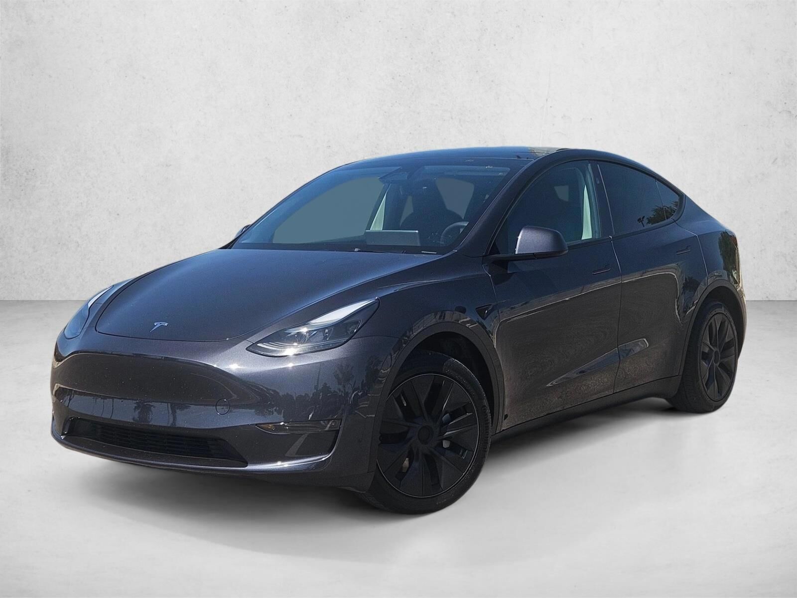2025 TESLA Model Y
