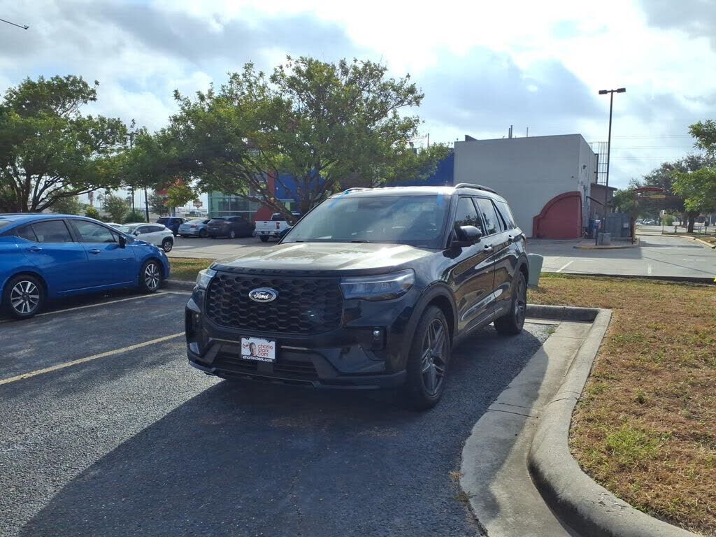 2025 FORD Explorer
